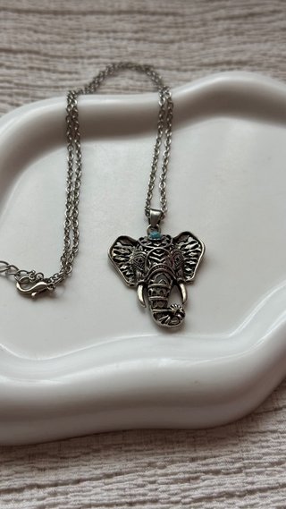 Collana con ciondolo elefante argento
