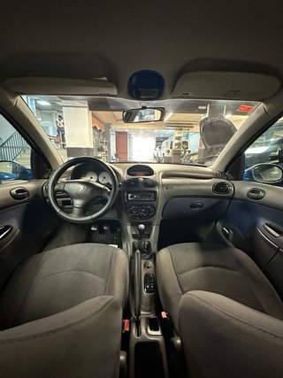 Peugeot 206 / año 2004 / 120 mil km