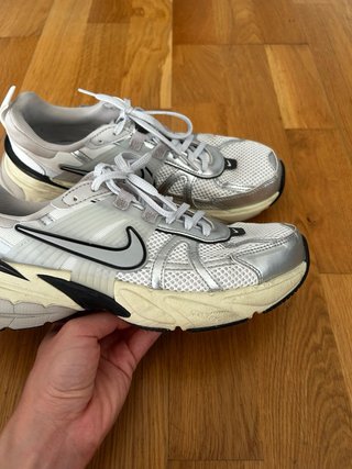 Zapatillas Nike V2k Plata/Blanco | Talla 40
