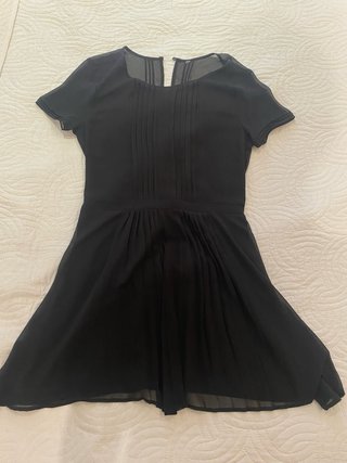 Vestido negro manga corta