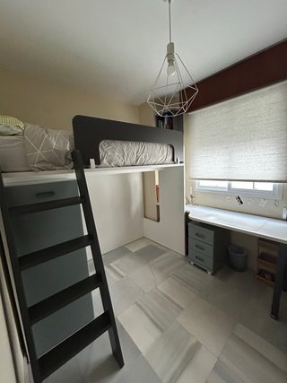 Dormitorio juvenil con escritorio