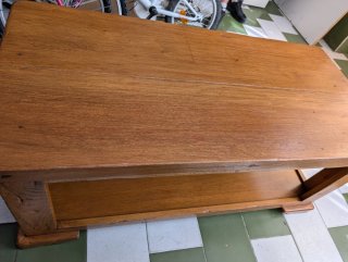 Mesa de madera rústica