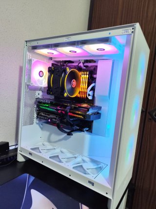 PC Gaming NZXT Blanco RGB