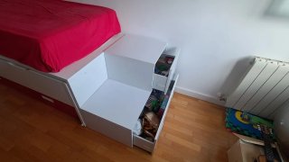 Cama nido con cajones y escalera cajonera a medida