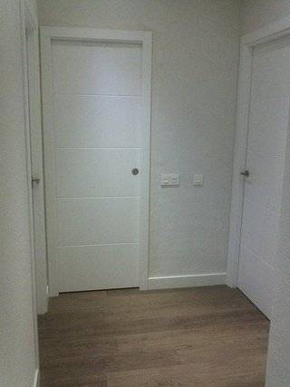 INSTALADOR DE PUERTAS MONTADOR CARPINTERO