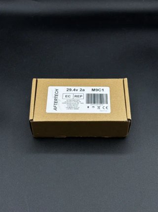 AFTERTECH M9C1 Cargador para Baterías de Litio