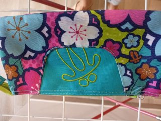 Mochila escolar infantil con estampado floral
