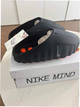 Nike Mind 001 Negro Cromo Talla 40.5