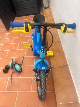 Bicicleta infantil azul