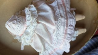 Bambola biscuit vintage con vestito rosa