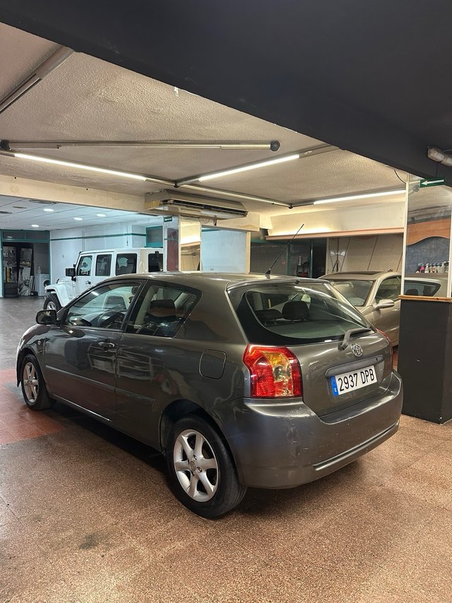 Toyota Corolla 2005 / 270 mil km / 2.0 Diesel