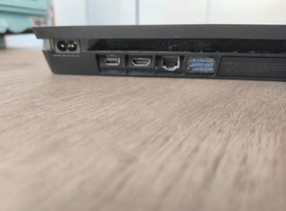 Consola PS4 Slim Negra + Mando y Cables