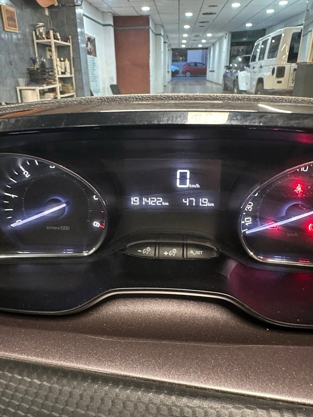 Peugeot 2008 / año 2013 / 190 mil km