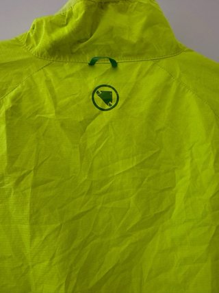 Chubasquero Ciclismo Endura Amarillo Neón