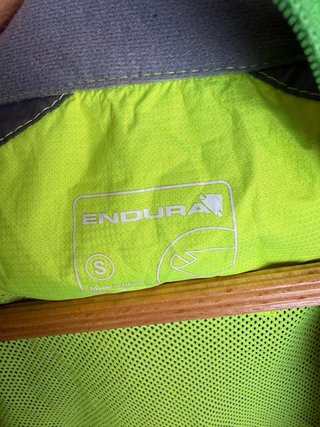Chubasquero Ciclismo Endura Amarillo Neón