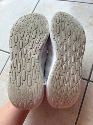 Scarpe sportive Adidas bianche