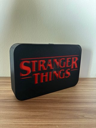Lampada LED ispirata a Stranger Things