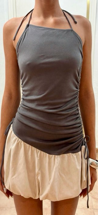 Vestido globo Zara beige y gris