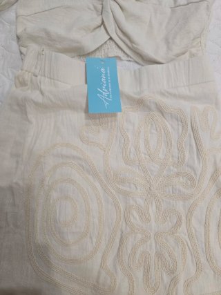Conjunto Top y Falda Adriana Beige