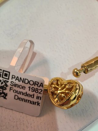 Pulsera Pandora Familia  y Árbol de la Vida Oro