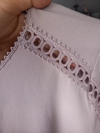 Camisa H&M rosa  nueva con detalles