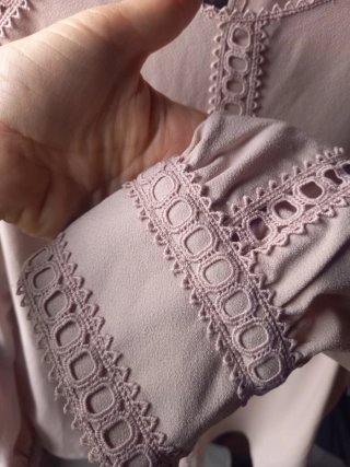 Camisa H&M rosa  nueva con detalles