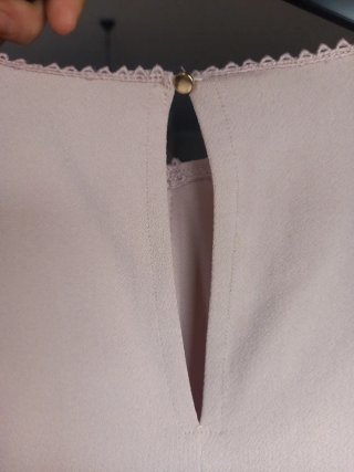 Camisa H&M rosa  nueva con detalles