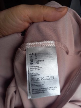 Camisa H&M rosa  nueva con detalles
