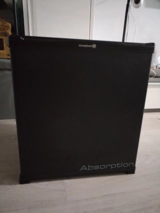Nevera (enfriador de absorción) minibar