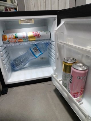 Nevera (enfriador de absorción) minibar