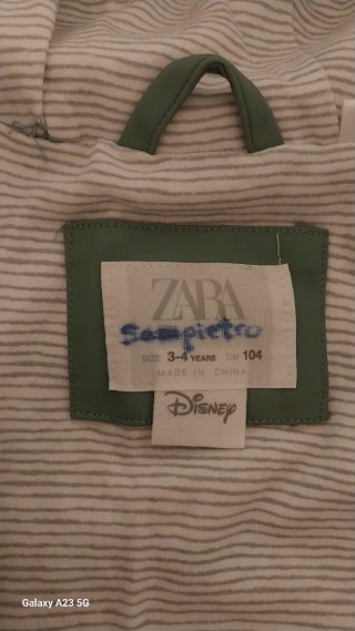 Chubasquero Zara Mickey 3-4 años como nuevo