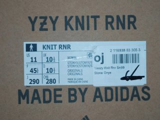 Yeezy Knit Runner Talla 45.3 Piedra Ónix