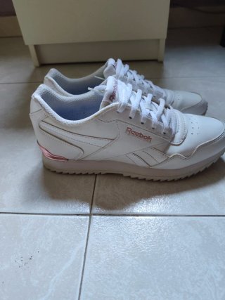 Reebok Mujer Talla 40.5 Blancas
