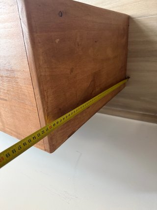 Zapatero de madera hecho a mano