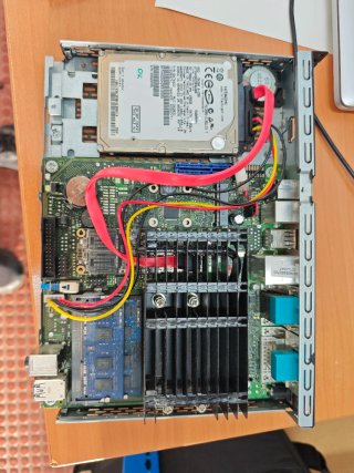 Fujitsu Futro S920 Mini PC