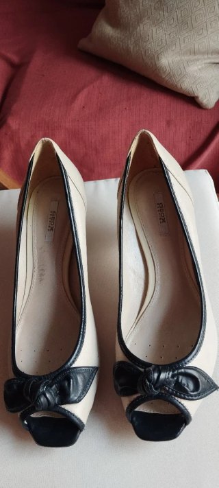 Décolleté Geox Pelle Beige/Nero Tg 37.5
