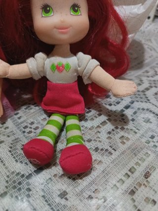 Muñecas conservan olor a fresa