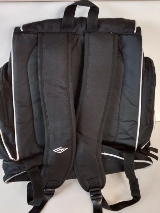 Mochila deportiva Umbro negra