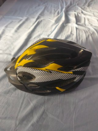 Casco Ciclismo Negro y Amarillo