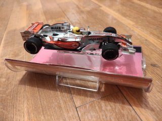 Scalextric Digital F1 McLaren MP4-22