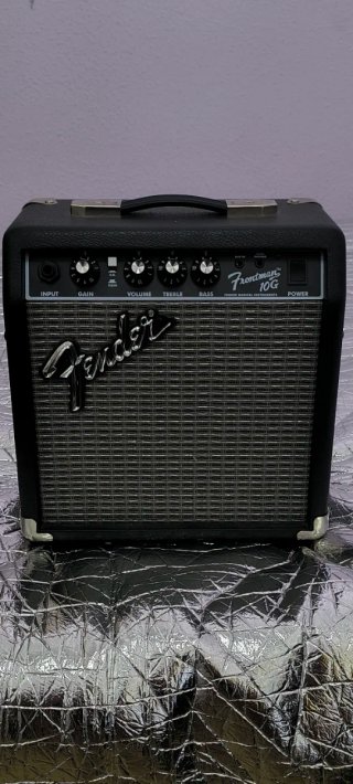 Amplificador Fender Frontman 10G