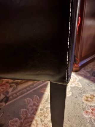 Coppia di poltrone in pelle marrone