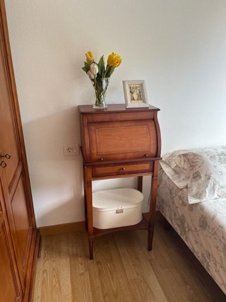 Secreter de madera maciza con escritorio