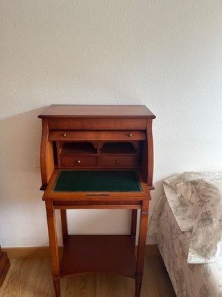 Secreter de madera maciza con escritorio