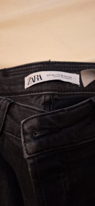 Pantalón vaquero hombre negro desgastado