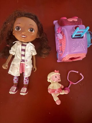 Muñeca Doctora Juguete + Coche