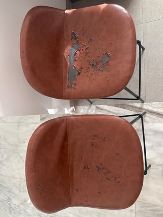 2 Taburetes Altos Cuero Marrón y Metal Negro