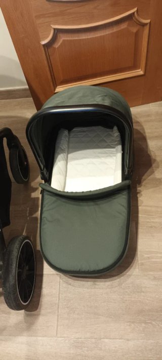 Carrito bebé capazo y silla verde
