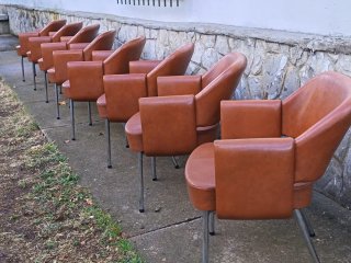 8 Sillas maga lic airborne,250e unidad,  8 consult