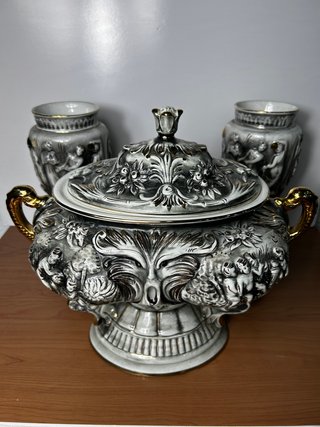Set Sopera e Vasi in Porcellana Pereiras